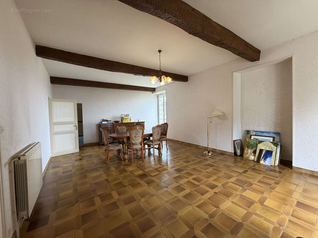 Maison à SAINT-PIERRE-DE-CLAIRAC