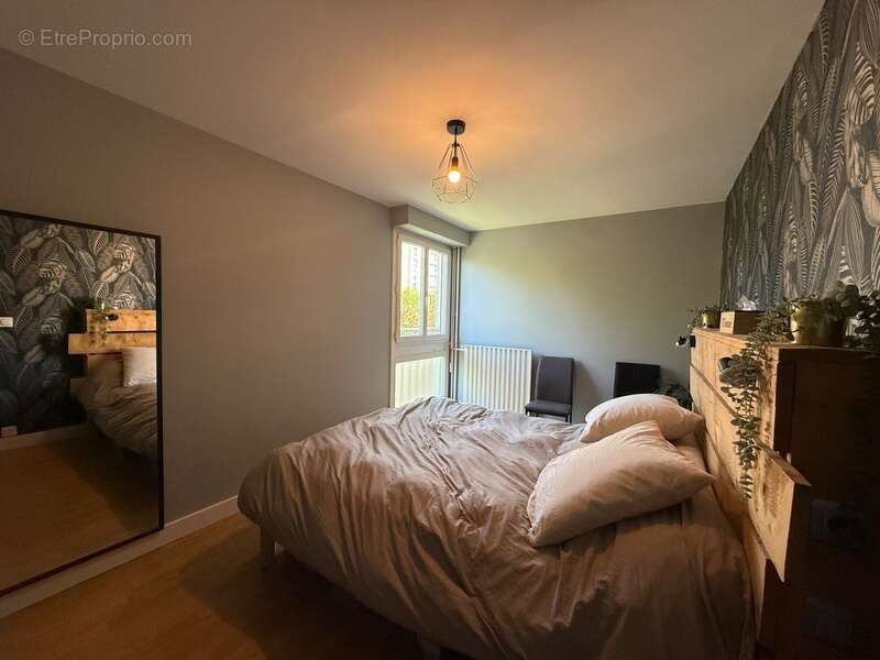 Appartement à MONT-SAINT-AIGNAN