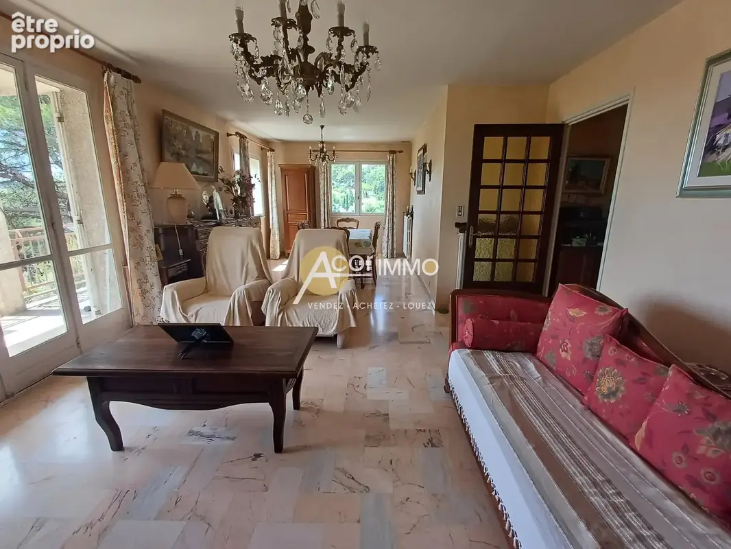 Toulon   une propriété 5 chambres sur  plus de 10 000m2 de terrain - photo 10