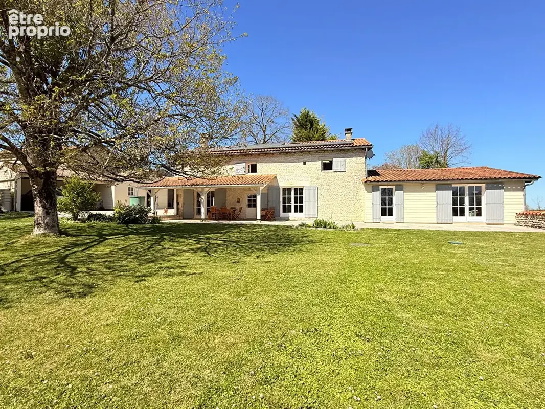 Maison à BROSSAC