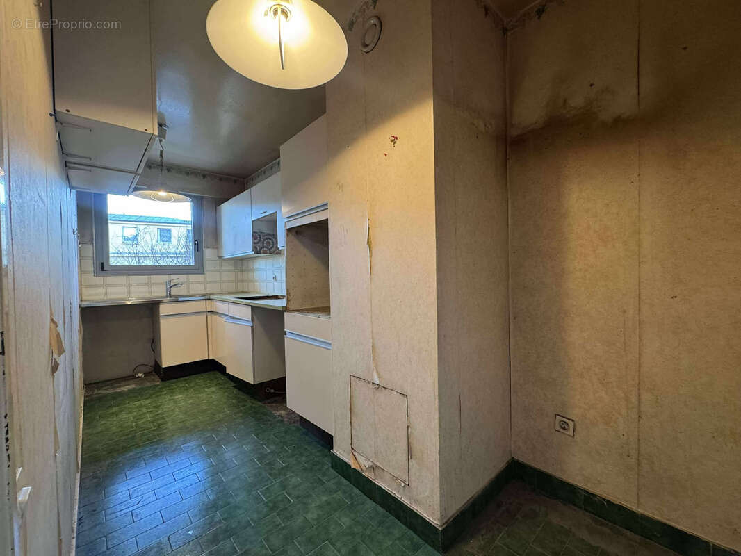 Appartement à COURBEVOIE