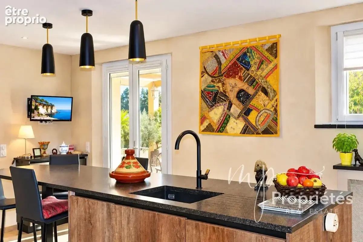 A vendre  villa a salernes – propriété familiale avec piscine et studio indépendant - photo 9
