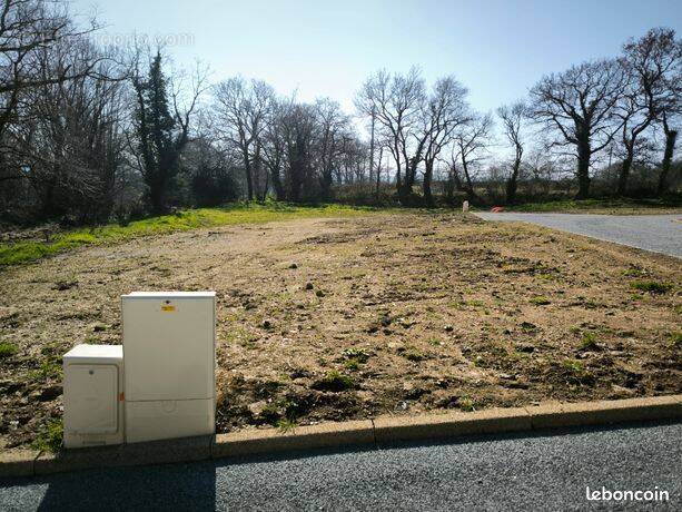 Terrain à LA SAUVE