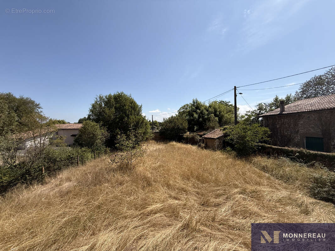 Batisse en pierre a renover - photo 16