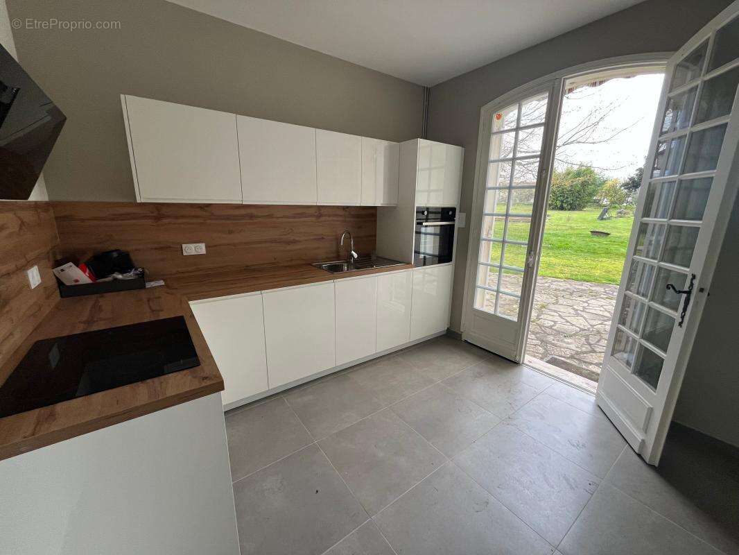 Maison à SAINT-SULPICE-ET-CAMEYRAC