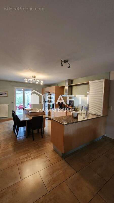 Photo 3 - Maison à DECINES-CHARPIEU