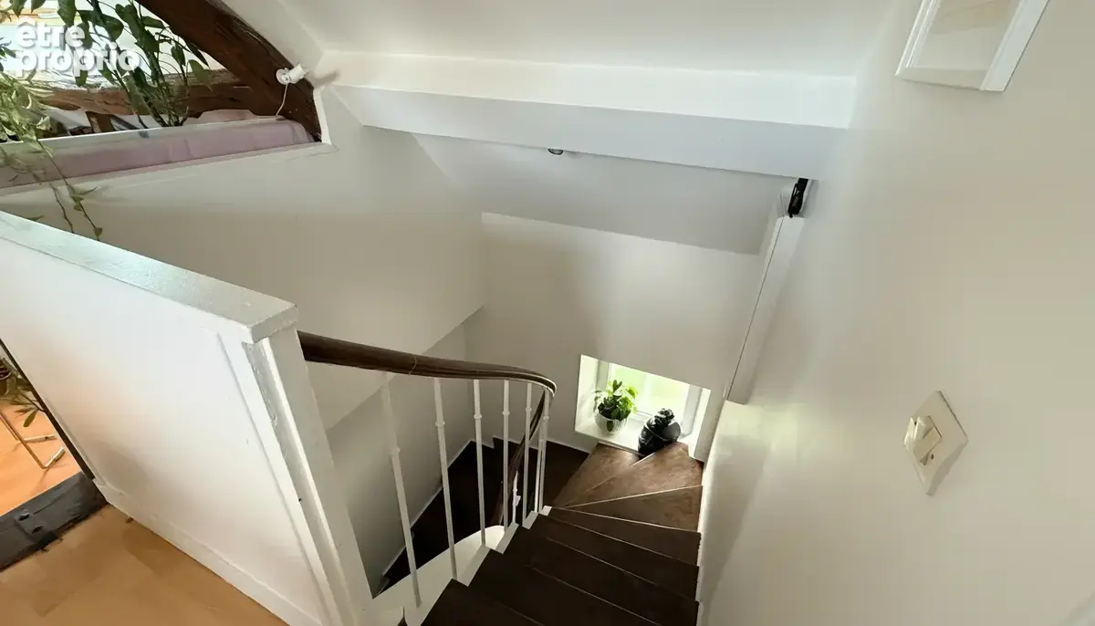 Neauphle le château, appartement ancien avec poutres coeur village. - photo 3
