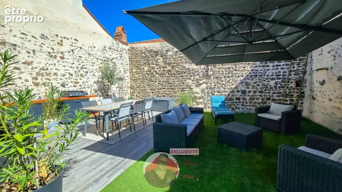 Maison en pierres 155 m², immense terrasse et dépendances, Proche Billom - photo 9