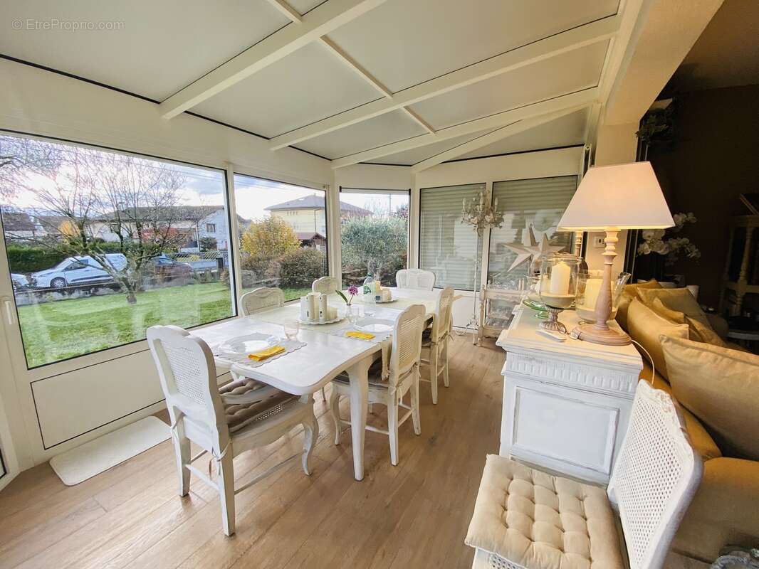 Maison à VILLE-LA-GRAND