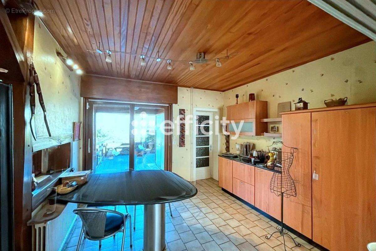 Maison à VIEUX-CONDE