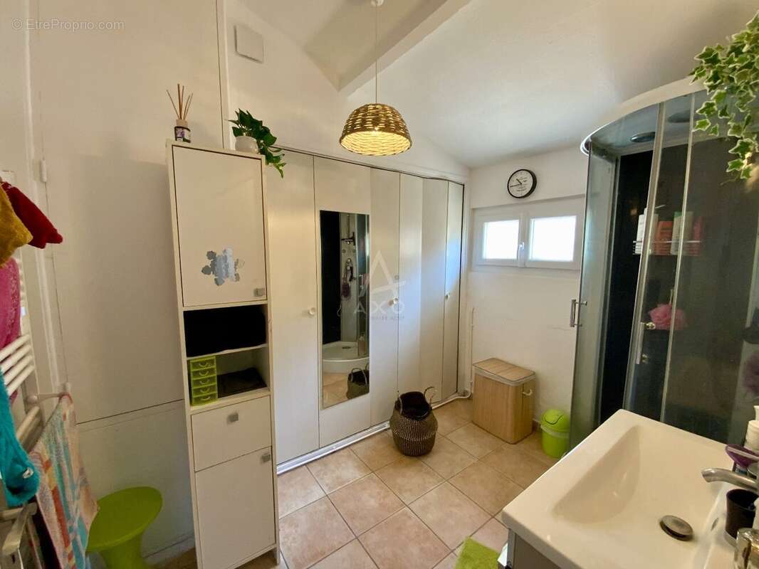 Maison à LA CALMETTE