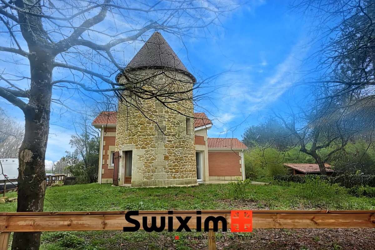 Maison de charme de 115 m² à Talais - photo 2