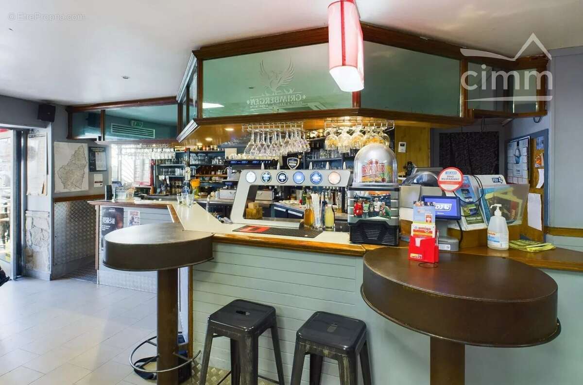 Commerce à LES VANS