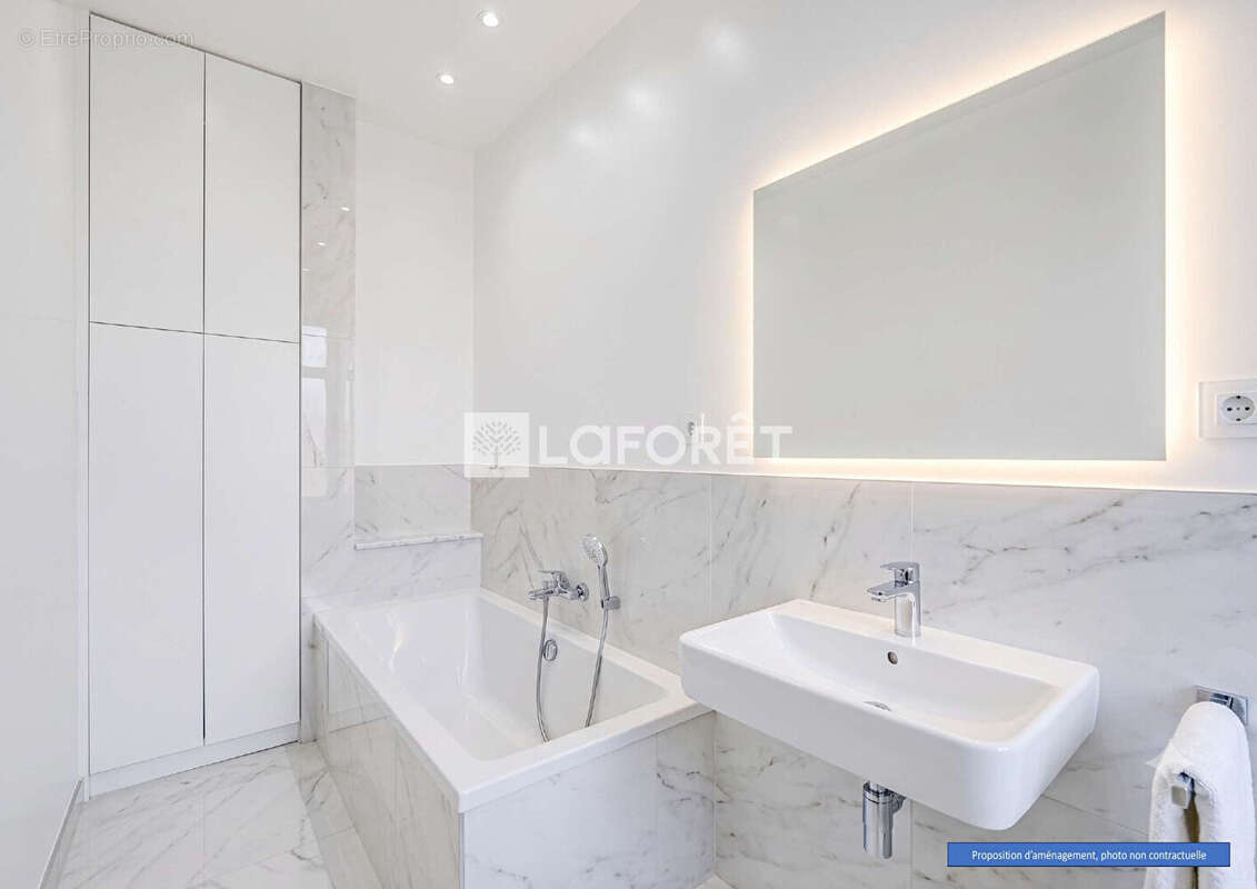 Appartement à PARIS-14E
