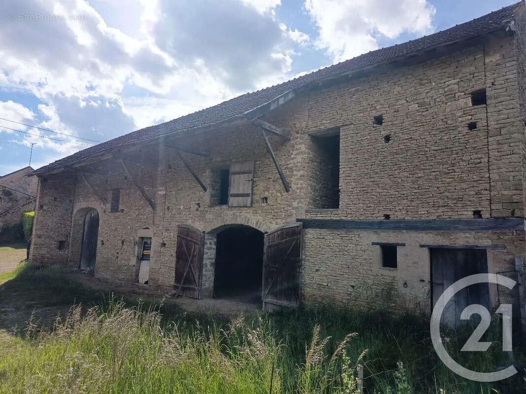 Maison à FONTENAY-PRES-VEZELAY