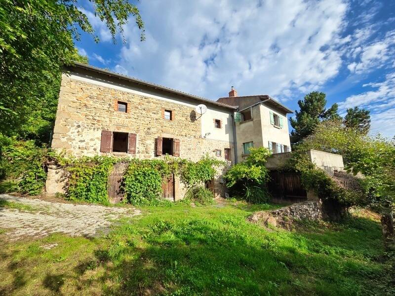 Maison à ISSERTEAUX