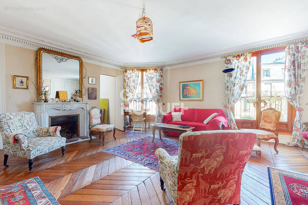 Appartement à PARIS-9E