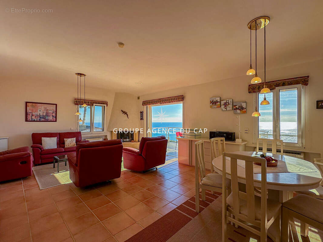 Maison à LES ISSAMBRES