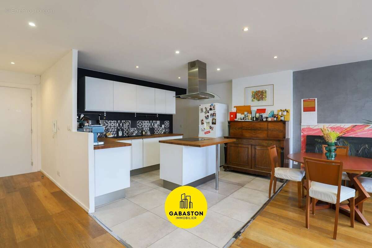 Appartement à MARSEILLE-7E