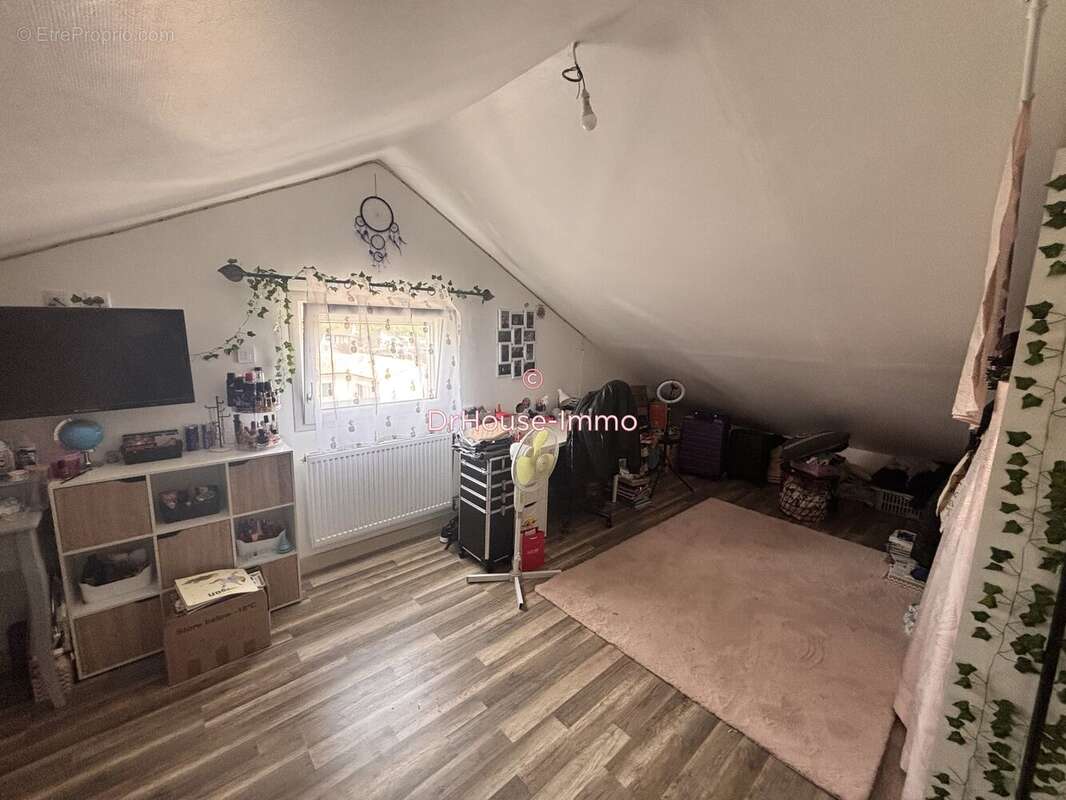 Maison à VOUNEUIL-SOUS-BIARD