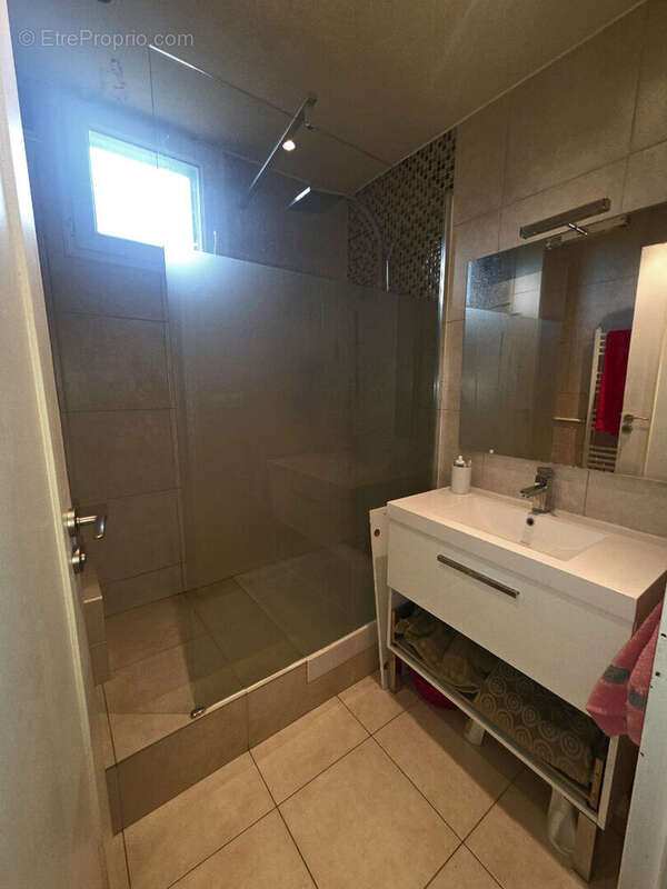 Appartement Bobigny - 4 pièces - 70 m2 - photo 4