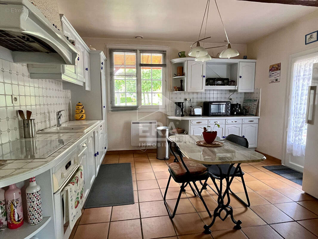 Maison à PORT-SAINTE-MARIE