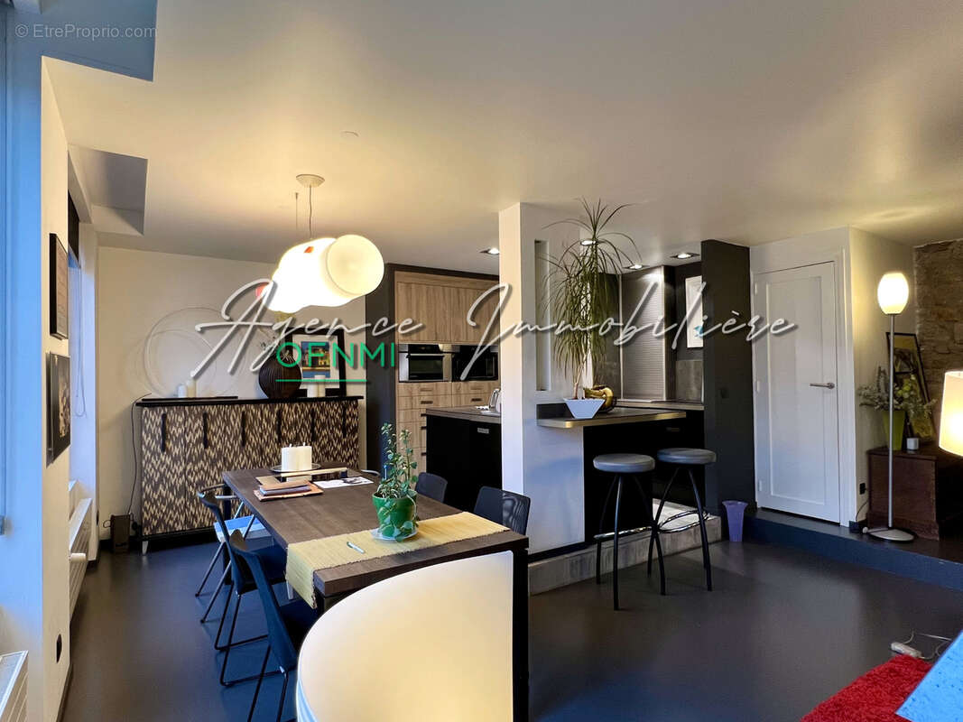 Appartement à SAINT-ETIENNE