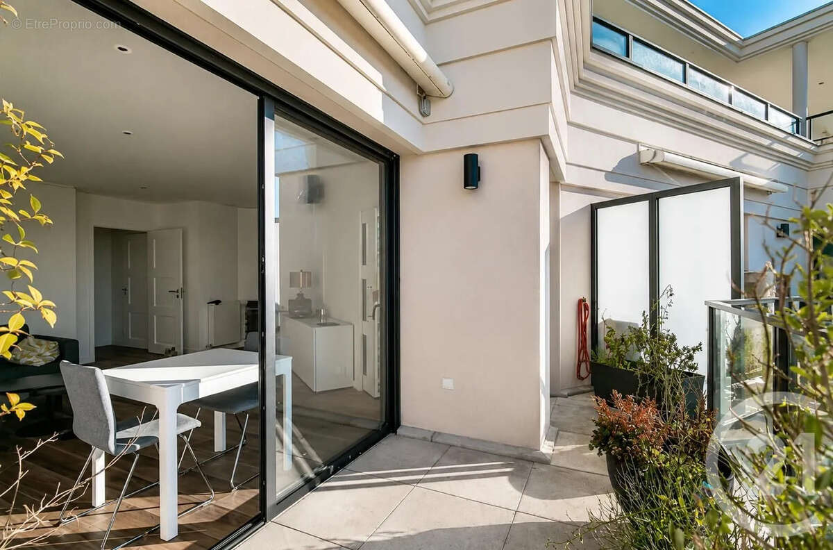 Appartement à SAINT-MAUR-DES-FOSSES