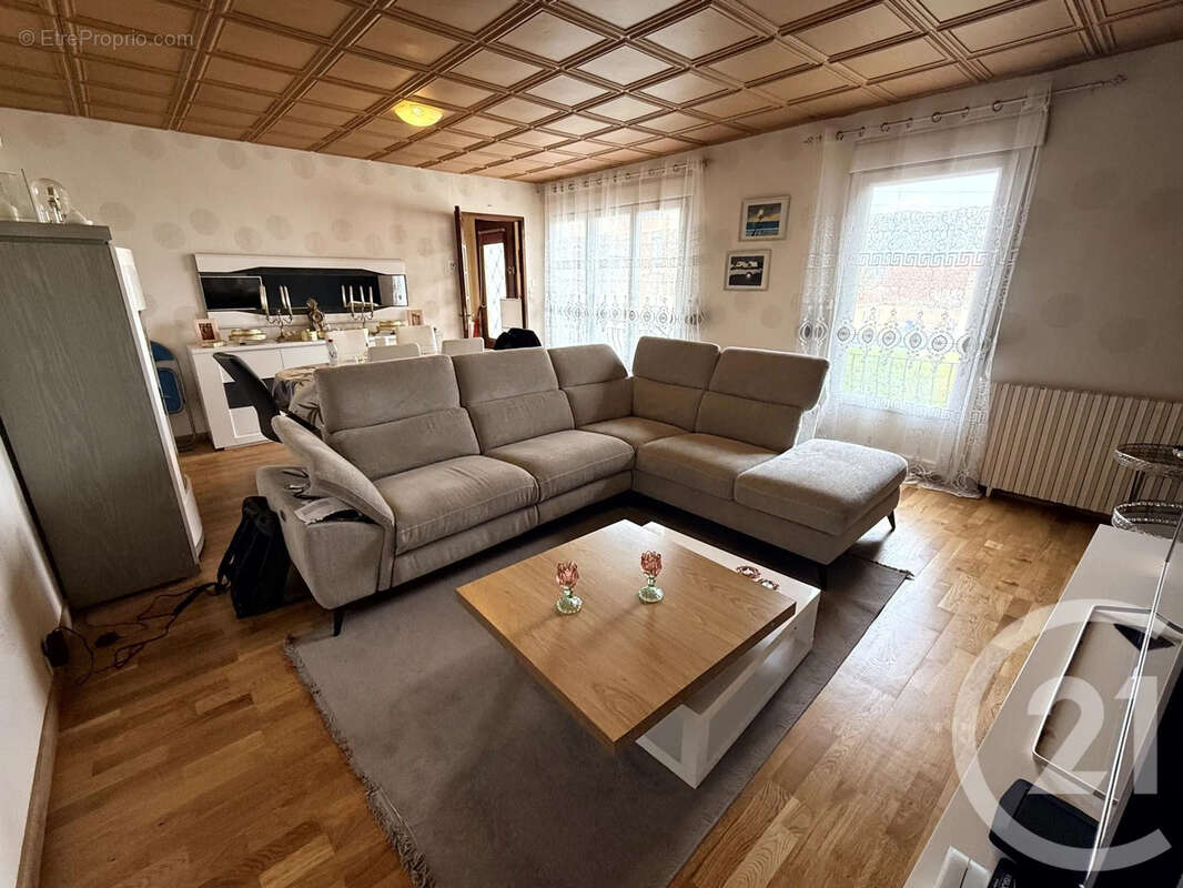 Maison à SAINT-QUENTIN