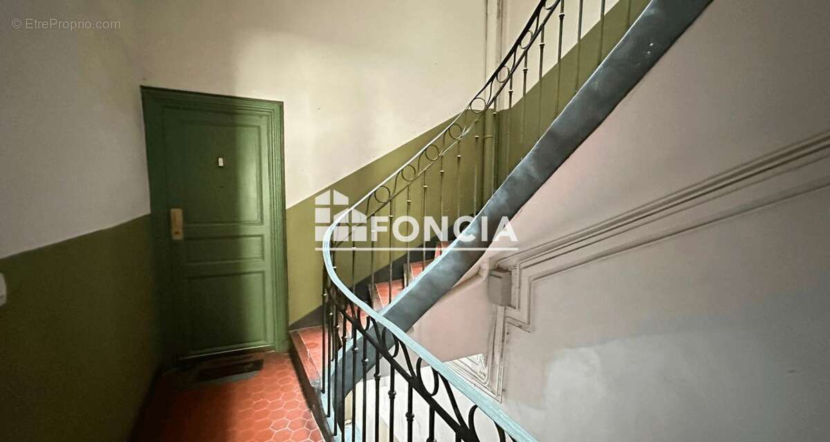 Appartement à MARSEILLE-1E