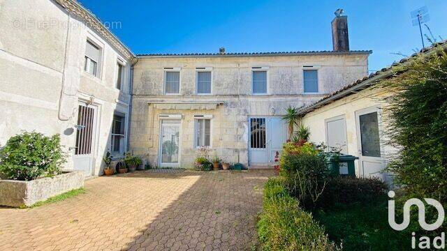Photo 1 - Maison à MORTAGNE-SUR-GIRONDE