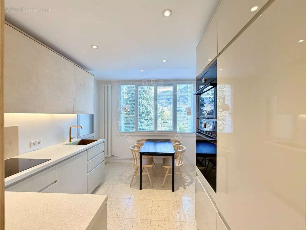 Appartement à ANNECY-LE-VIEUX