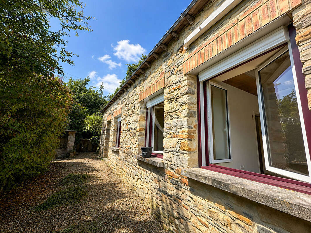 Maison à DERVAL