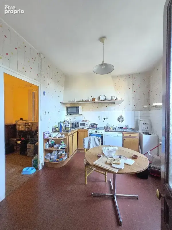 Maison familiale de caractère à Chaponost, 244 m2 habitables (304 m2 au sol total) sur terrain clos et arboré - photo 8