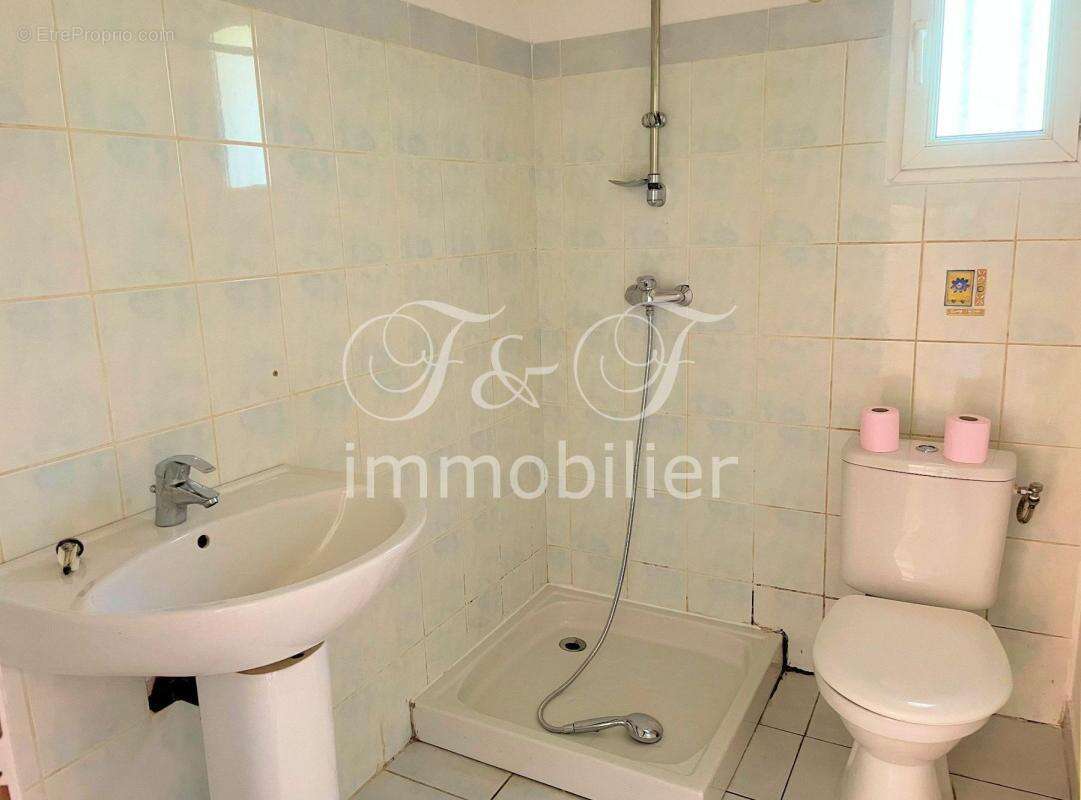 Maison à SAINT-SATURNIN-LES-APT