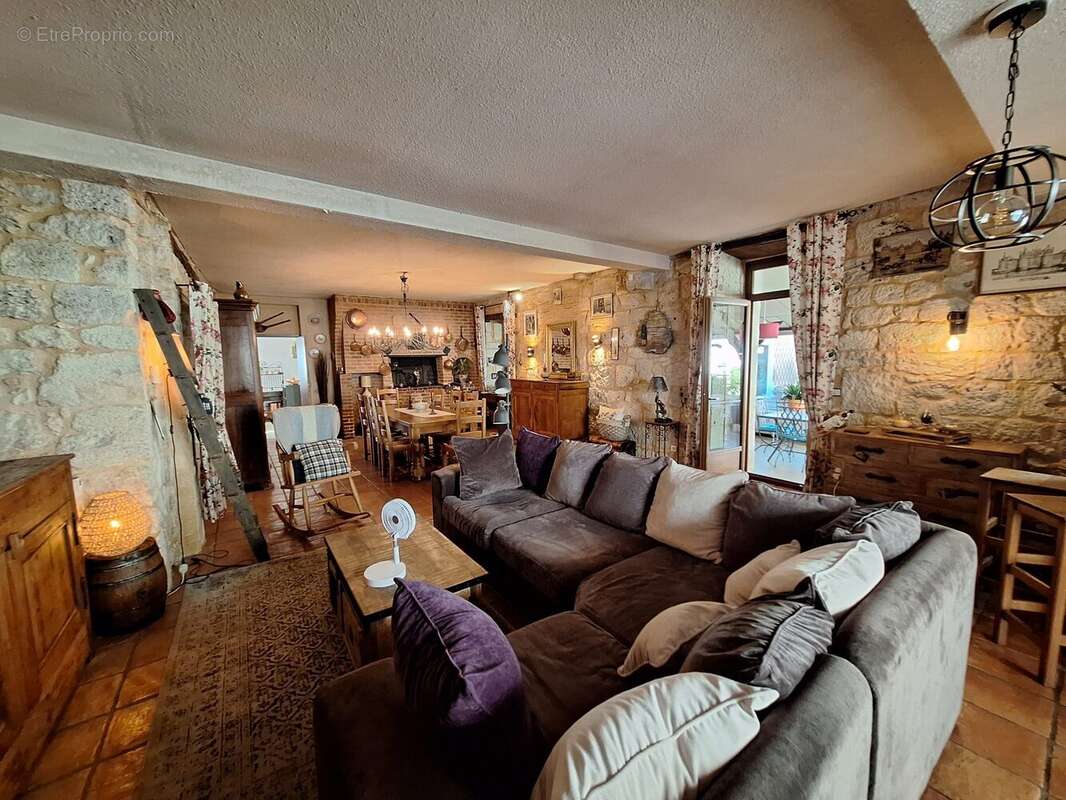 Maison 263 m² à Issigeac  - photo 7