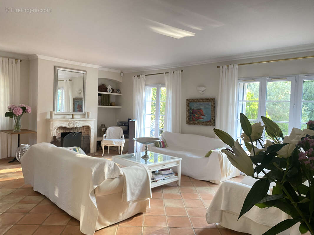 Maison à PLAN-DE-LA-TOUR