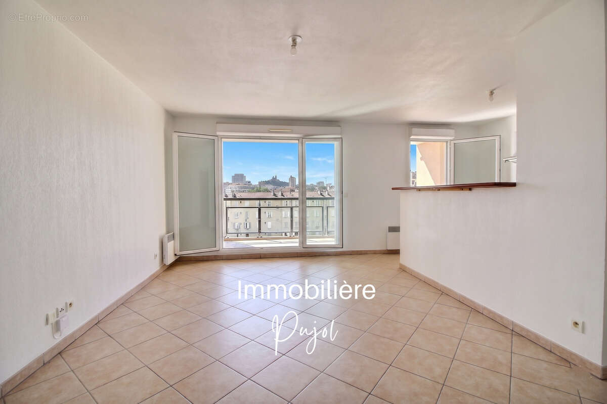 Appartement à MARSEILLE-5E