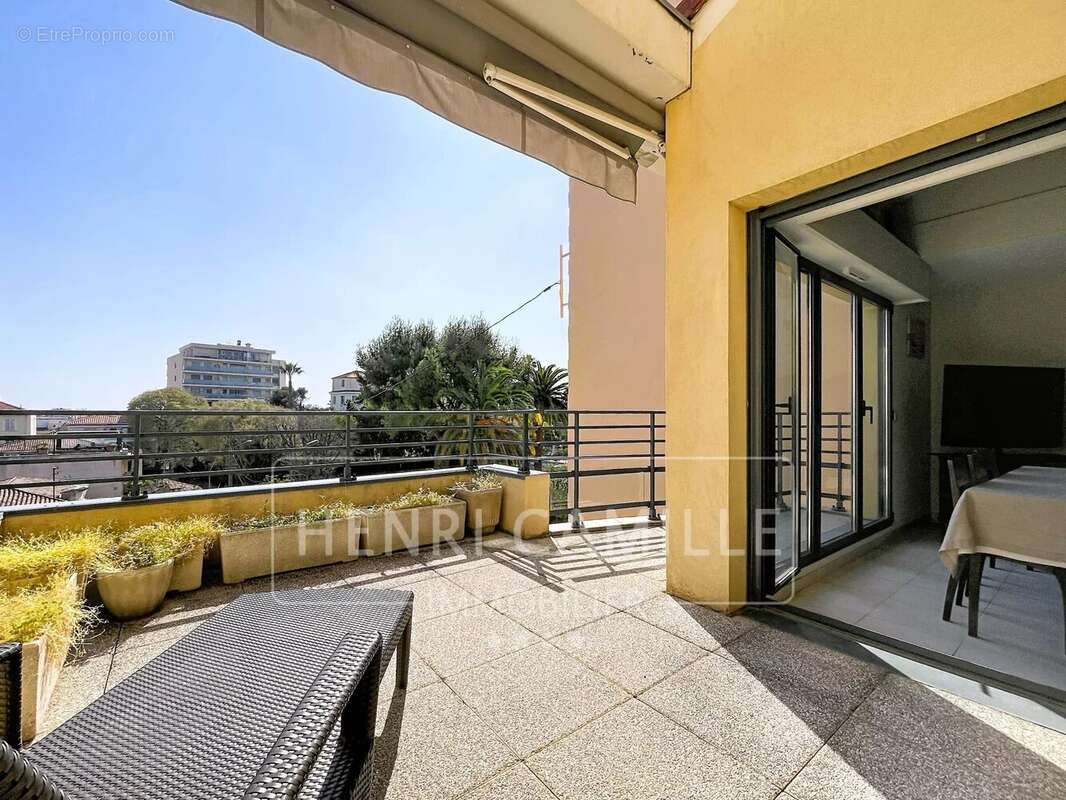 Appartement à CANNES