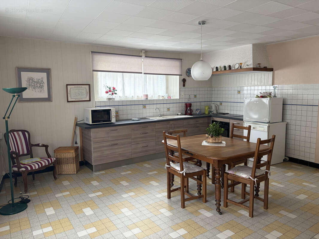 Maison à VERCEL-VILLEDIEU-LE-CAMP