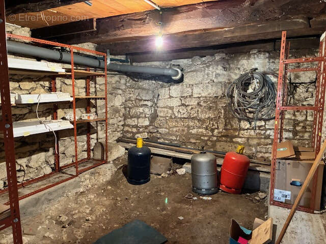 Maison à CASTELNAU-MONTRATIER