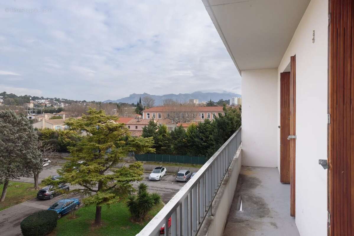 Appartement 60 m² à Aubagne  - photo 3