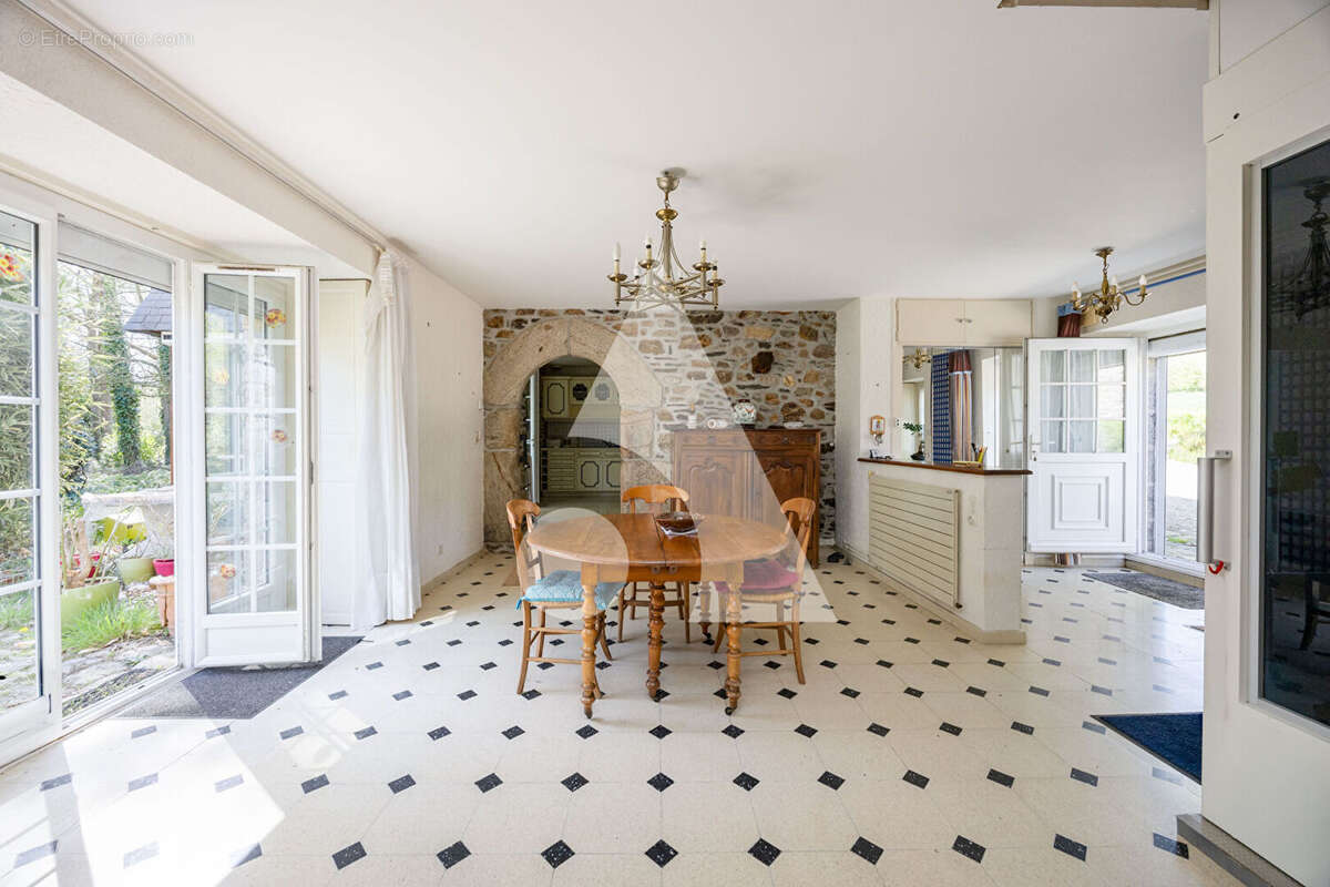 Longère + maison en pierres - LE MENE - photo 4