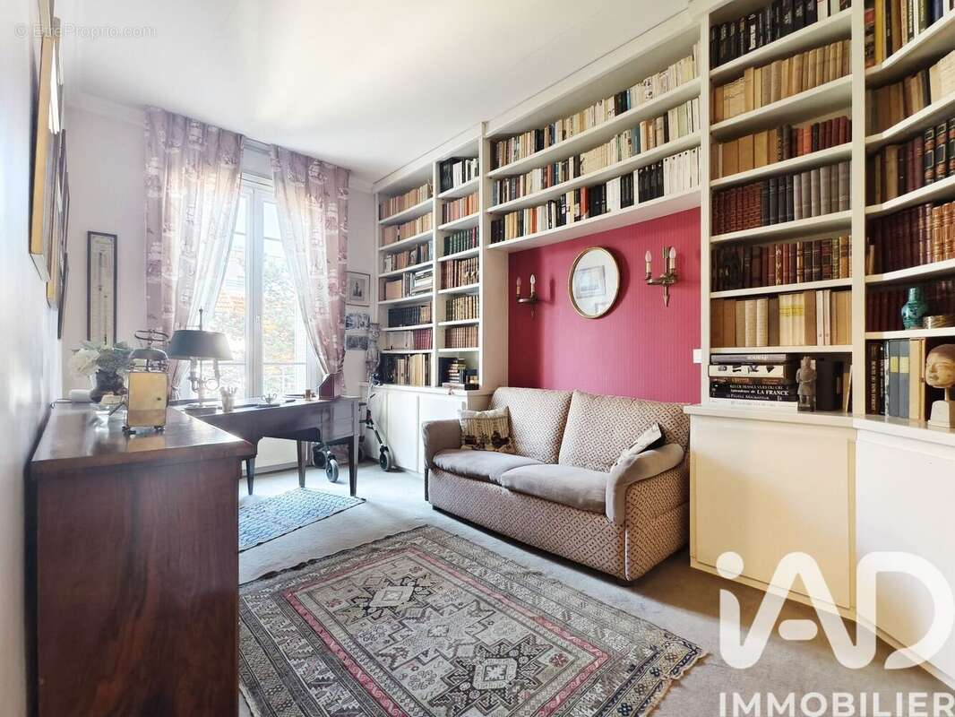 Photo 8 - Appartement à SURESNES