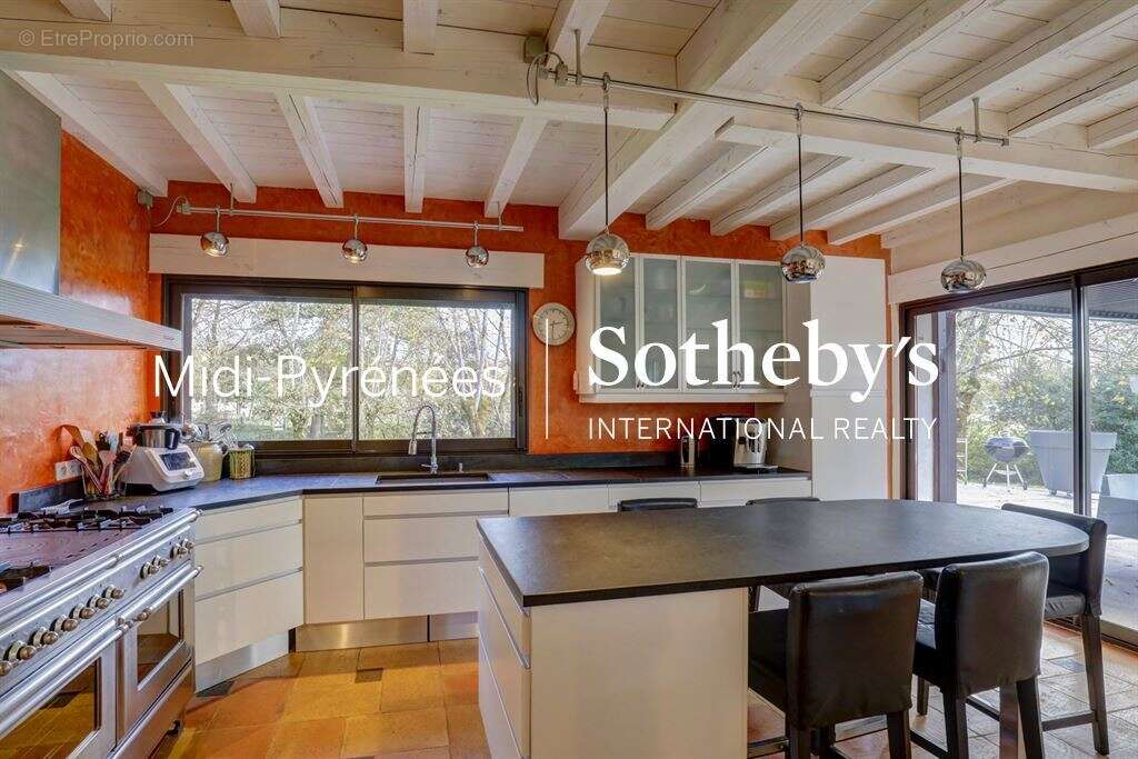 Maison à SAINT-SULPICE