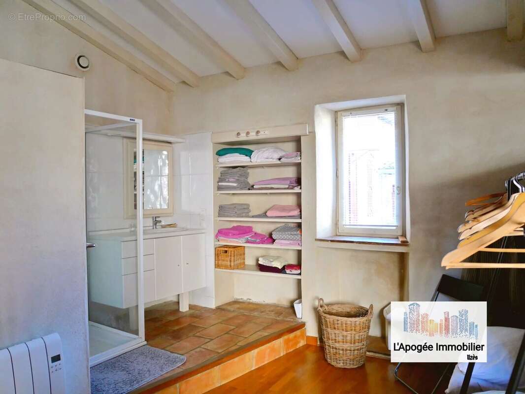 Appartement à UZES