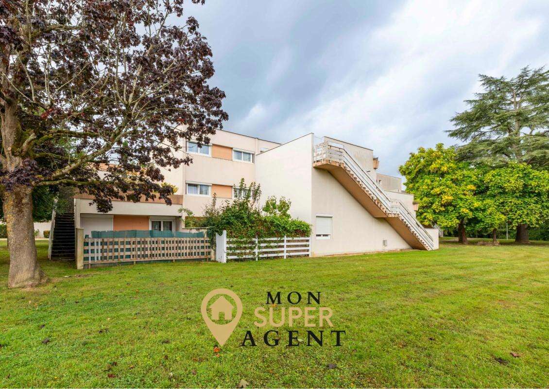 Appartement à SAVIGNY-LE-TEMPLE