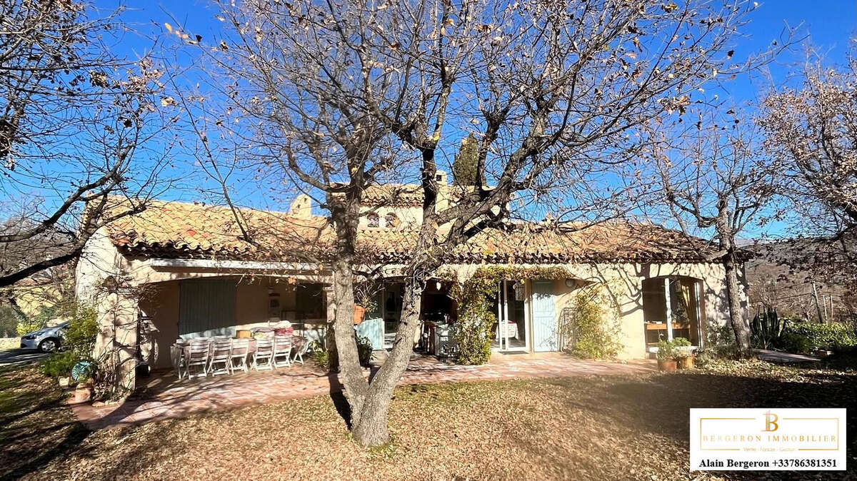 Maison à SAINT-CEZAIRE-SUR-SIAGNE