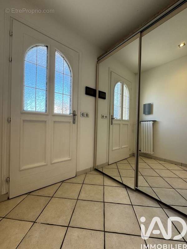 Photo 2 - Maison à LES PAVILLONS-SOUS-BOIS