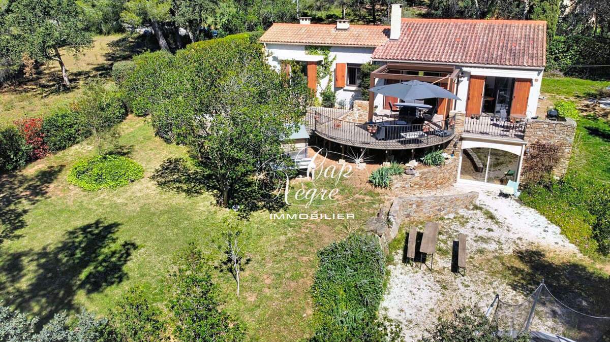 Maison à BORMES-LES-MIMOSAS